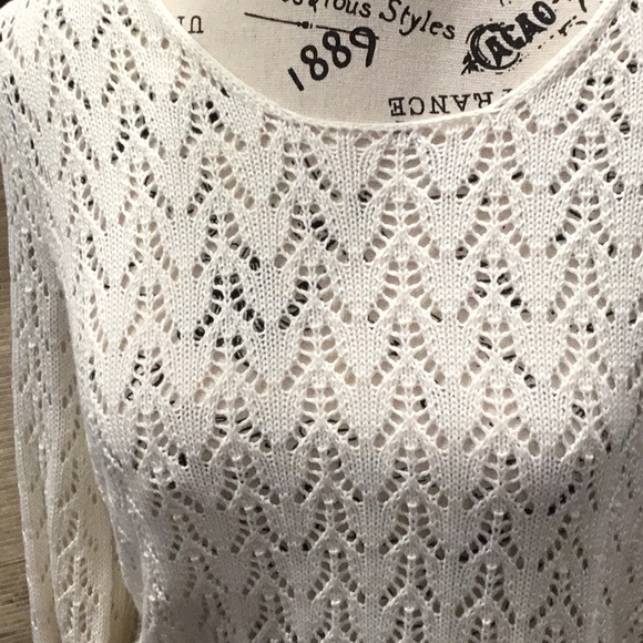 Candies off white lightweight sweater, Size XL - Picture 2 of 7